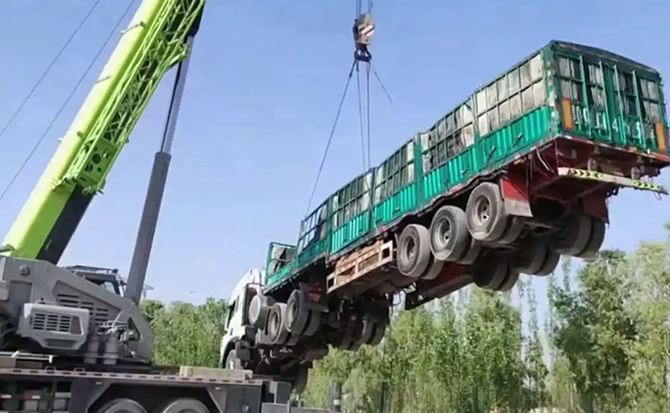 宕昌道路脱困救援案例